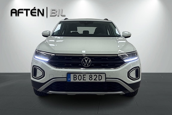 Volkswagen T-Roc 3 of 23