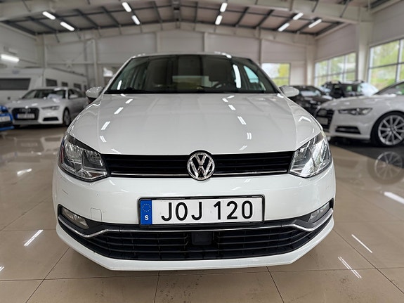 Volkswagen Polo 2 of 5