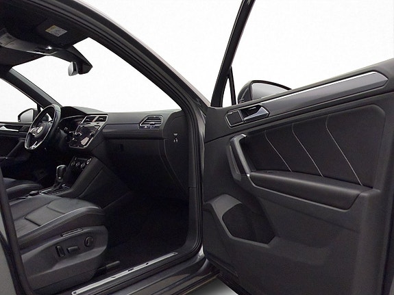 Volkswagen Tiguan 30 of 30