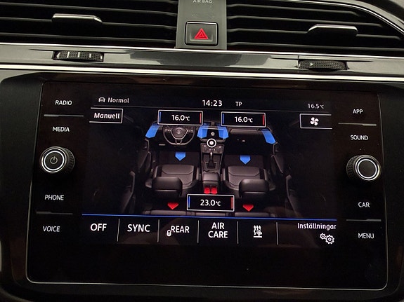 Volkswagen Tiguan 24 of 30