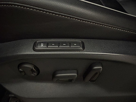 Volkswagen Tiguan 12 of 30