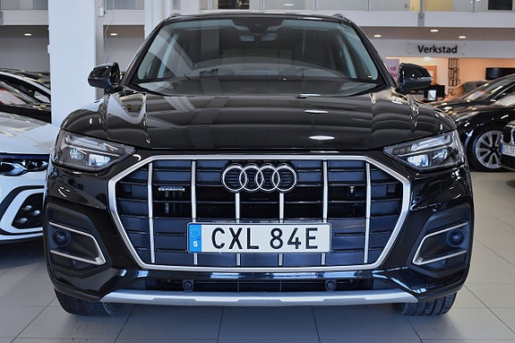 Audi Q5 2 of 5