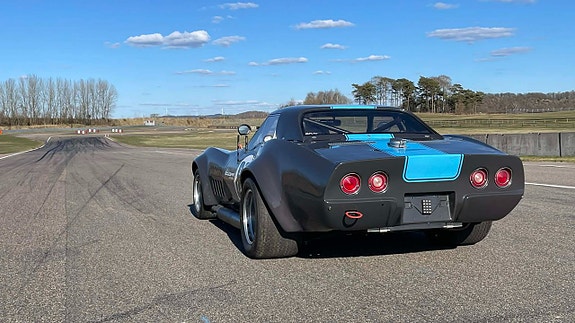 Chevrolet Corvette 7 of 17