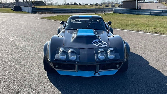 Chevrolet Corvette 5 of 5