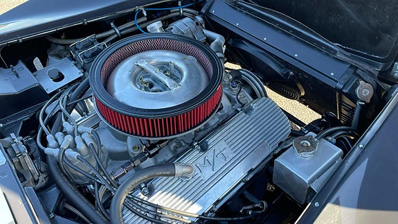 Chevrolet Corvette 10 of 17