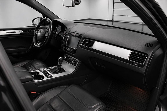 Volkswagen Touareg 9 of 22