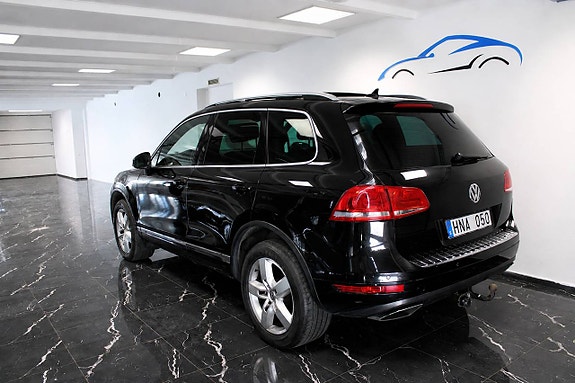 Volkswagen Touareg 6 of 22
