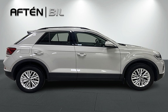 Volkswagen T-Roc 6 of 29