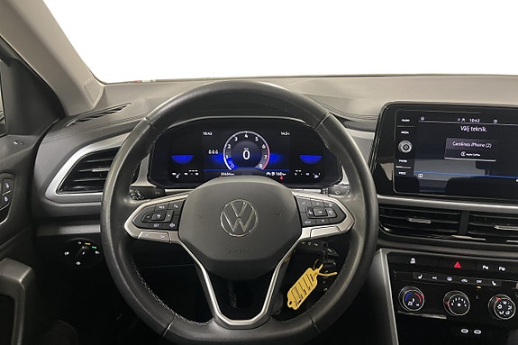 Volkswagen T-Roc 27 of 29
