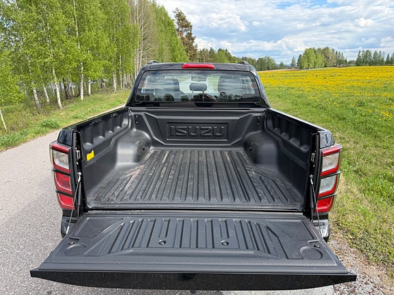 Isuzu D-max 9 of 18