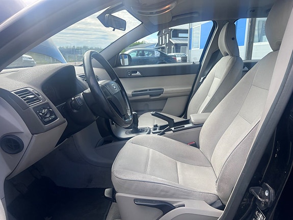 Volvo V50 5 of 5