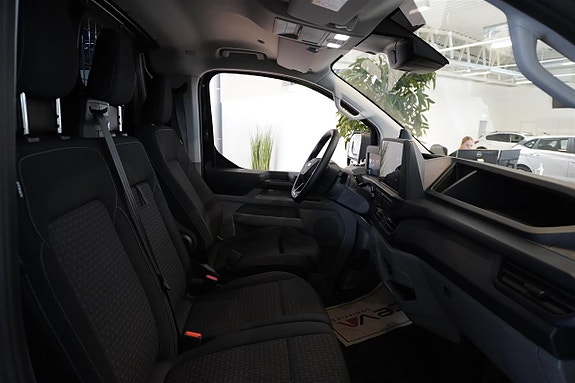 Ford Transit Custom 15 of 18