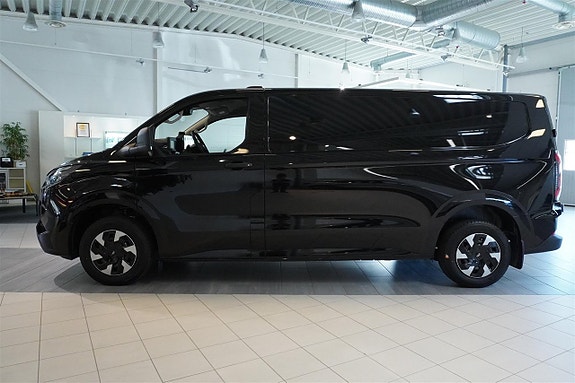 Ford Transit Custom 3 of 5