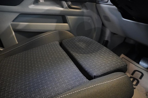 Ford Transit Custom 16 of 18