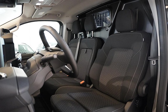 Ford Transit Custom 13 of 18