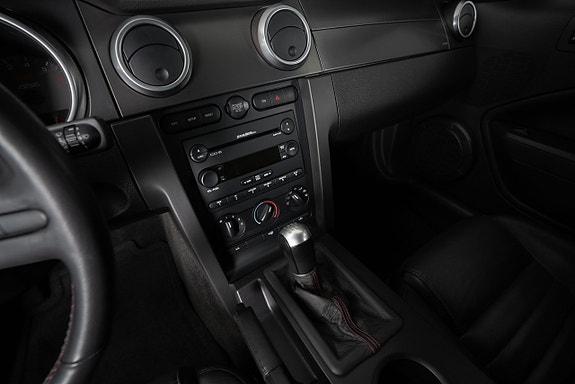 Ford Mustang 15 of 24