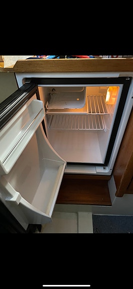 Maxi Fenix Dinette i höstpris – mycket välutrustad & segelklar 21 of 26
