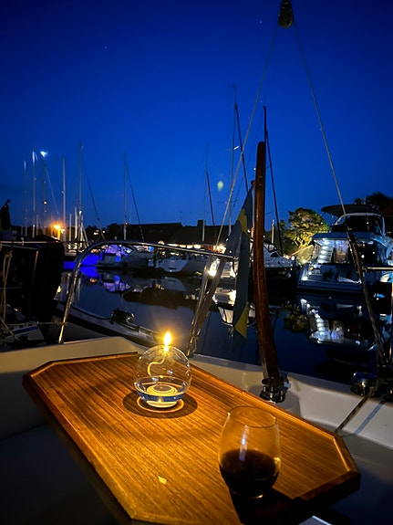 Maxi Fenix Dinette i höstpris – mycket välutrustad & segelklar 5 of 26