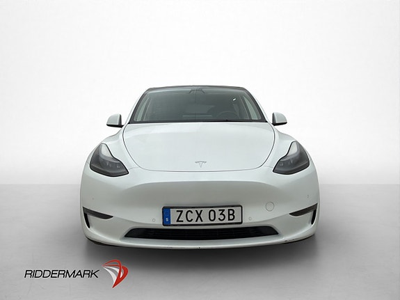 Tesla Model Y 3 of 5