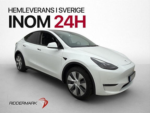 Tesla Model Y 4 of 5