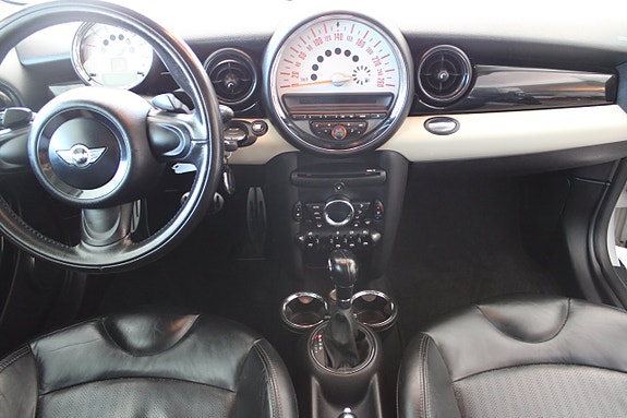 MINI Clubman Cooper S 9 of 12