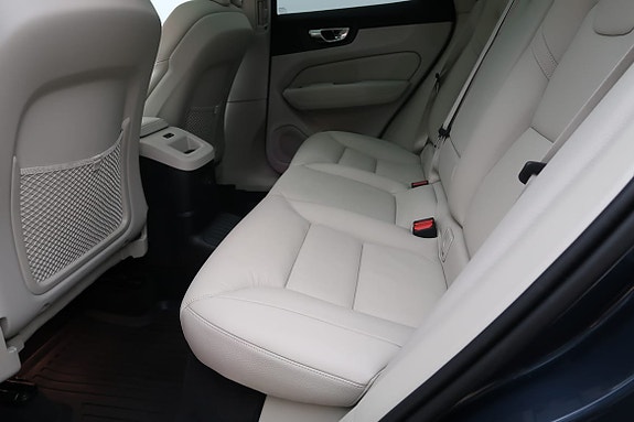 Volvo XC60 5 of 18