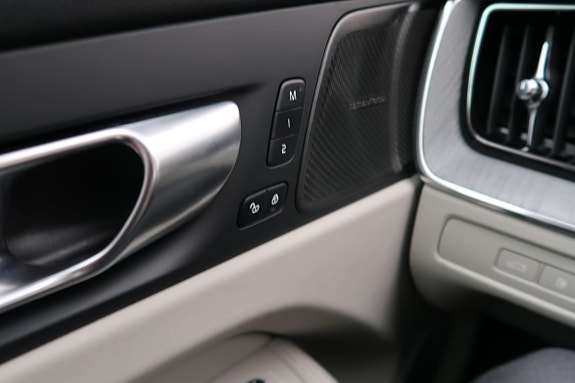 Volvo XC60 16 of 18