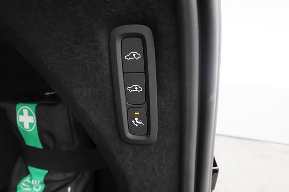 Volvo XC90 27 of 30