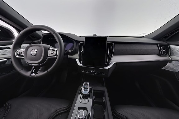 Volvo XC90 7 of 30