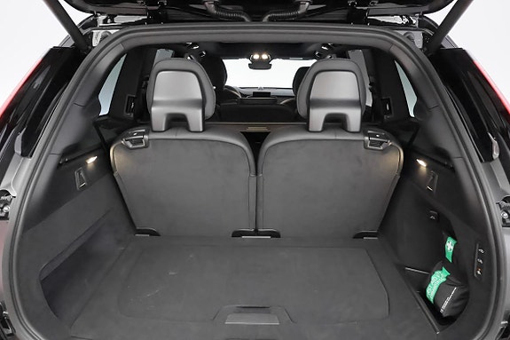 Volvo XC90 26 of 30