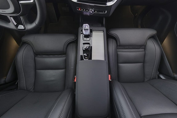 Volvo XC90 9 of 30