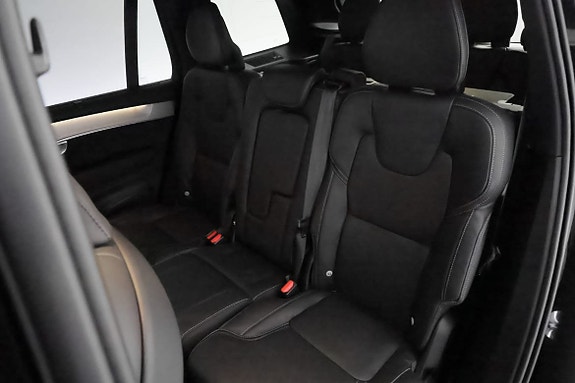 Volvo XC90 23 of 30