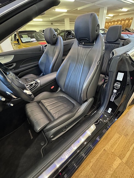 Mercedes-Benz E200 12 of 16