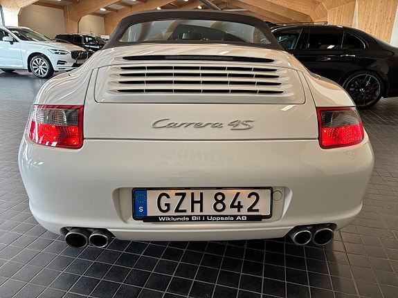 Porsche 911 Carrera 4S 6 of 28