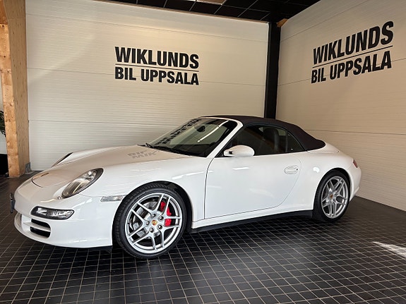Porsche 911 Carrera 4S 2 of 28