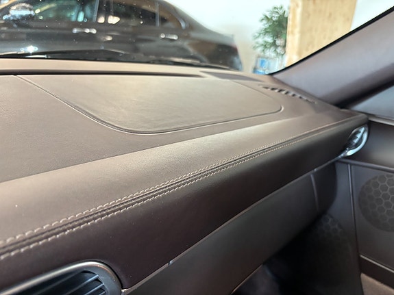 Porsche 911 Carrera 4S 19 of 28