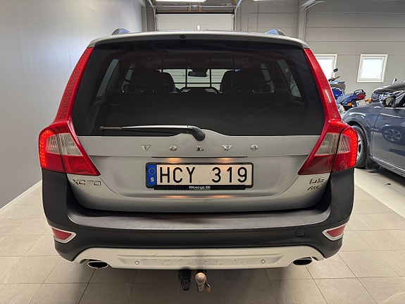 Volvo XC70 3 of 18