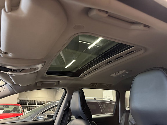 Volvo XC70 15 of 18