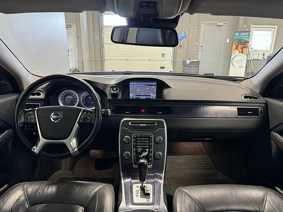 Volvo XC70 8 of 18