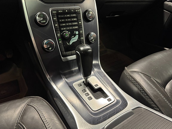 Volvo XC70 11 of 18