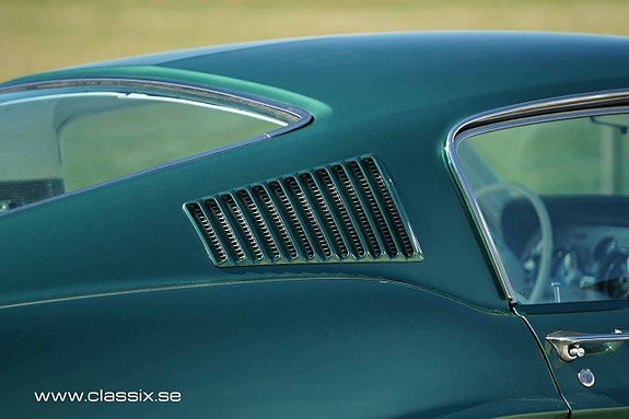 Ford Mustang 19 of 30