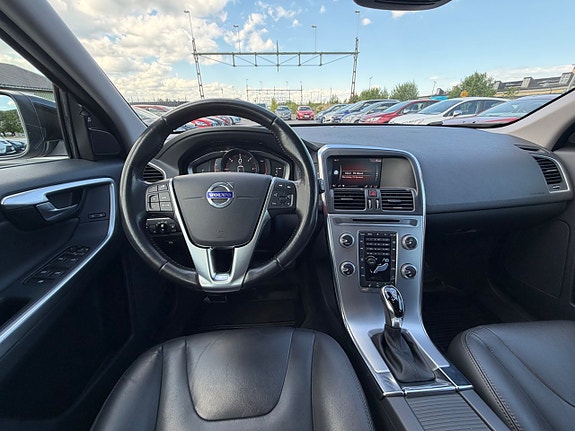 Volvo XC60 18 of 24