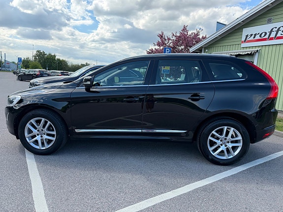 Volvo XC60 2 of 24