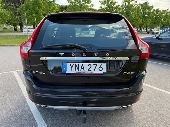 Volvo XC60 4 of 24