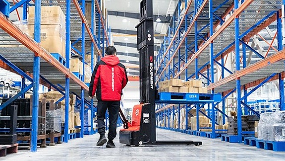 Elstaplare 1,5 ton – EP DS3 3900 mm Litium, finns med AGM