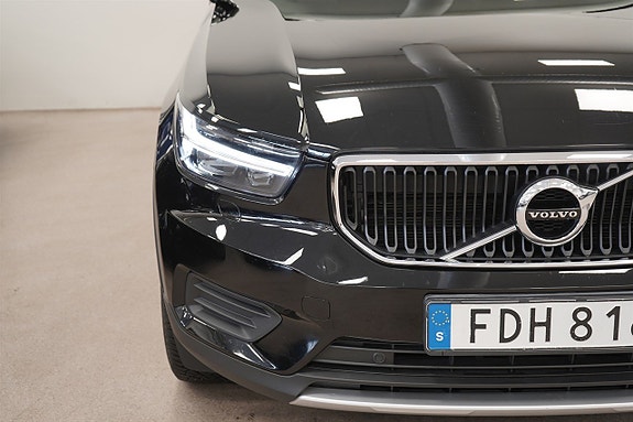 Volvo XC40 8 of 25