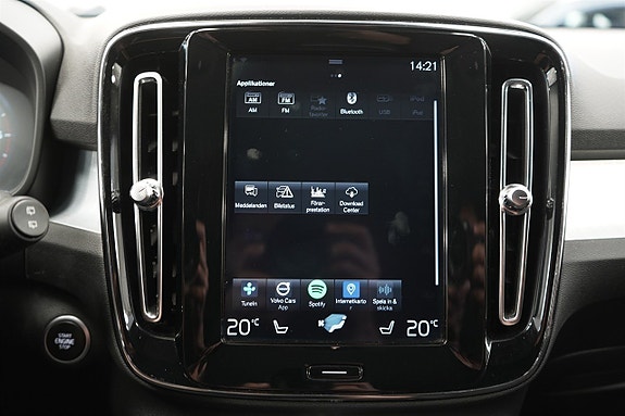 Volvo XC40 19 of 25