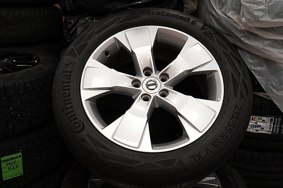 Volvo XC40 23 of 25