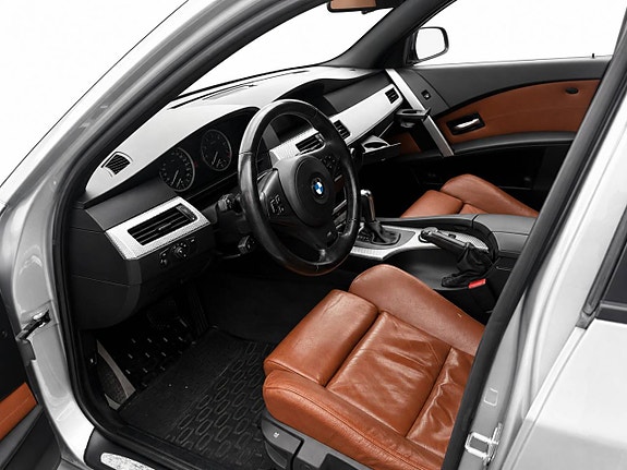 BMW 530i 6 of 8