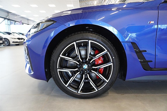 BMW i4 6 of 13